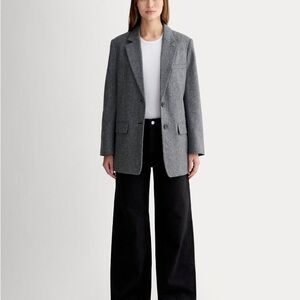 THE OVERSIZED BLAZER IN WOOL EUC